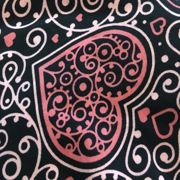 🎉 Scroll Heart Leggings - Picture 2 of 2
